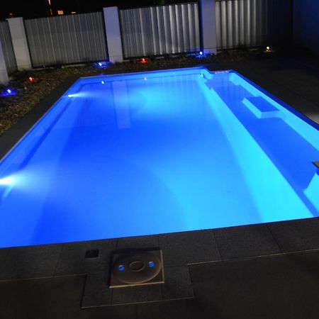 Carmila Sands Motel Bagian luar foto