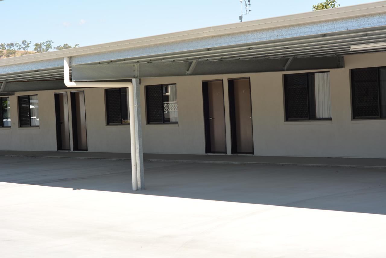 Carmila Sands Motel Bagian luar foto